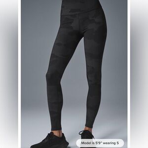 ALO Yoga Black Camouflage Leggings